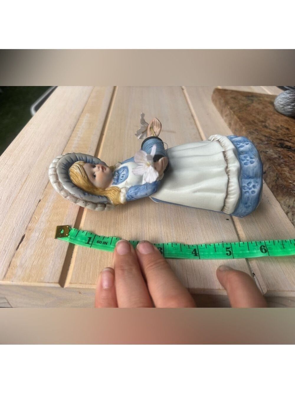 VINTAGE Blue & White Porcelain Seamstress Figurine • Thread & Pins Craft Lady - Picture 14 of 16